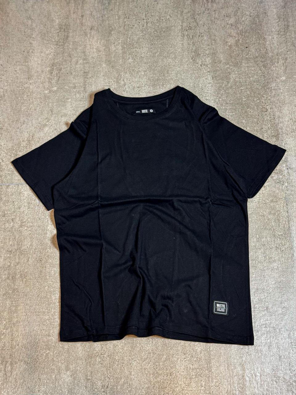 Remera Negra