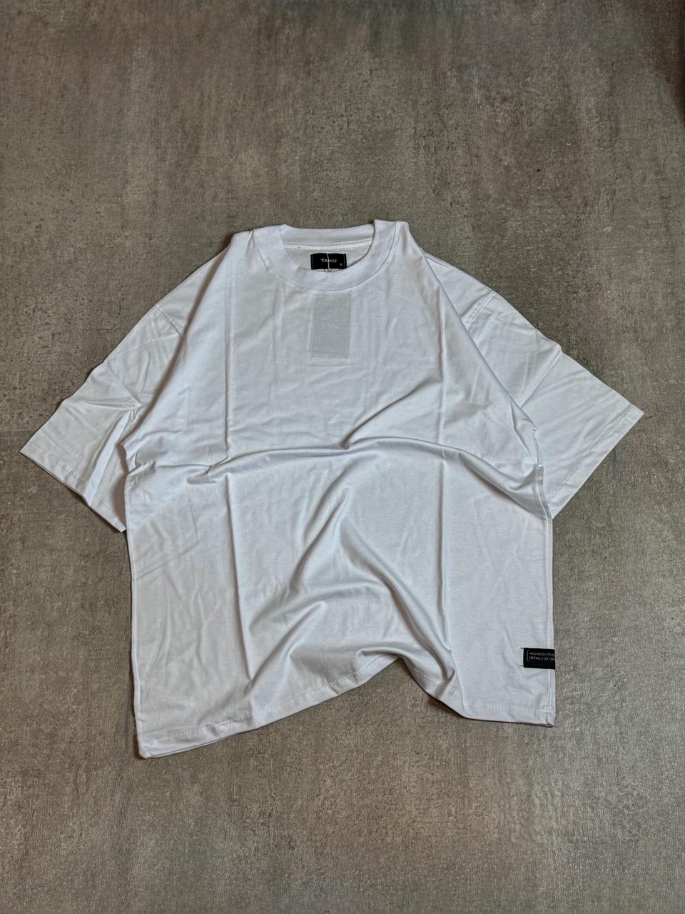 Remera Cuello Cerrado Lisa